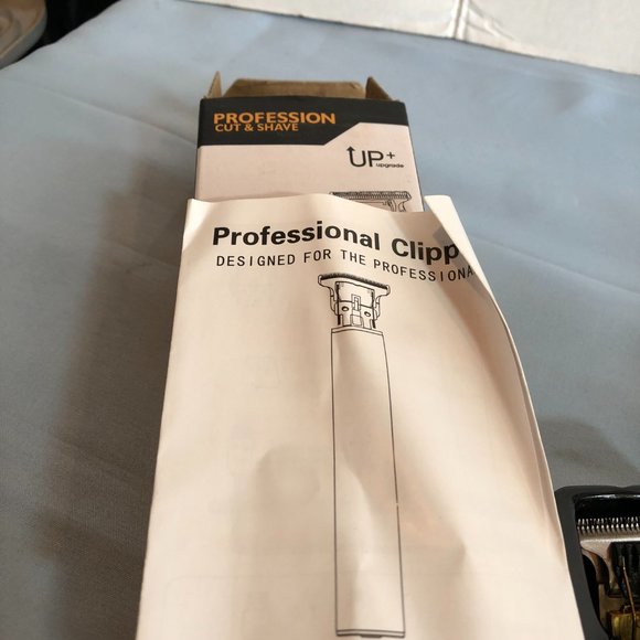 VINTAGE T9 Trimmer Rechargeable - Dragon Design #F2 - Picture 2 of 3